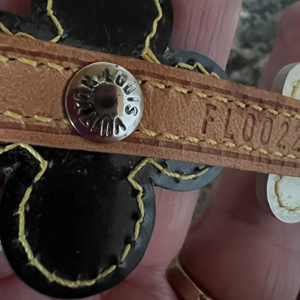 Louis Vuitton Vernis Fleur Double Wrap Bracelet - Picture 10 of 10